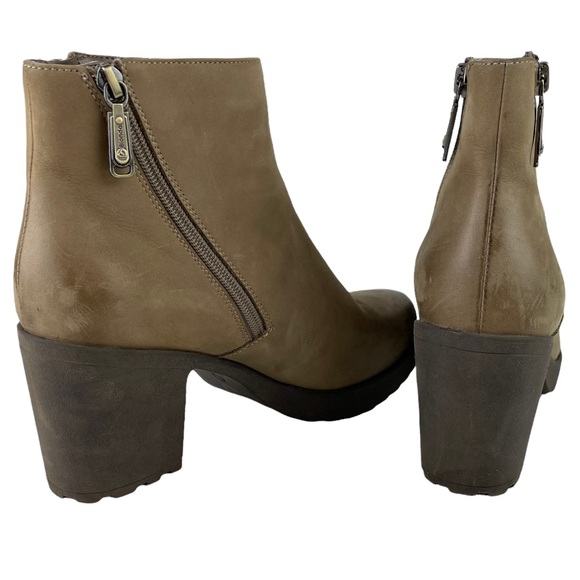 Blondo Waterproof Distressed Dual Side Zipper Genuine Leather Heeled Booties Tan - Picture 10 of 16